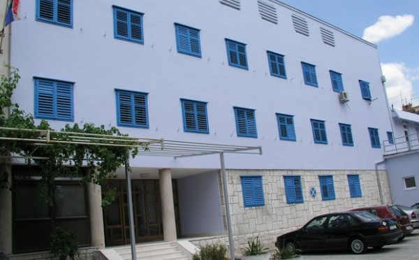 Zgrada ili ulaz suda — Općinski sud u Makarskoj
