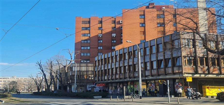 Zgrada ili ulaz suda — Trgovački sud u Zagrebu